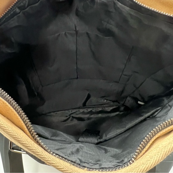 Pacific Coast Trail Traveler’s Bag 16X16X4 Tan & Black backpack or shoulder bag - Picture 6 of 10